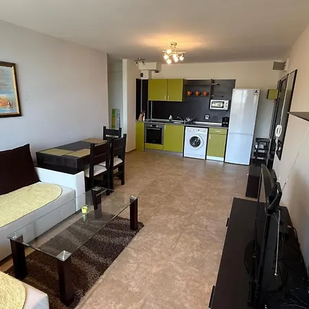 Apartment на морето Elenite
